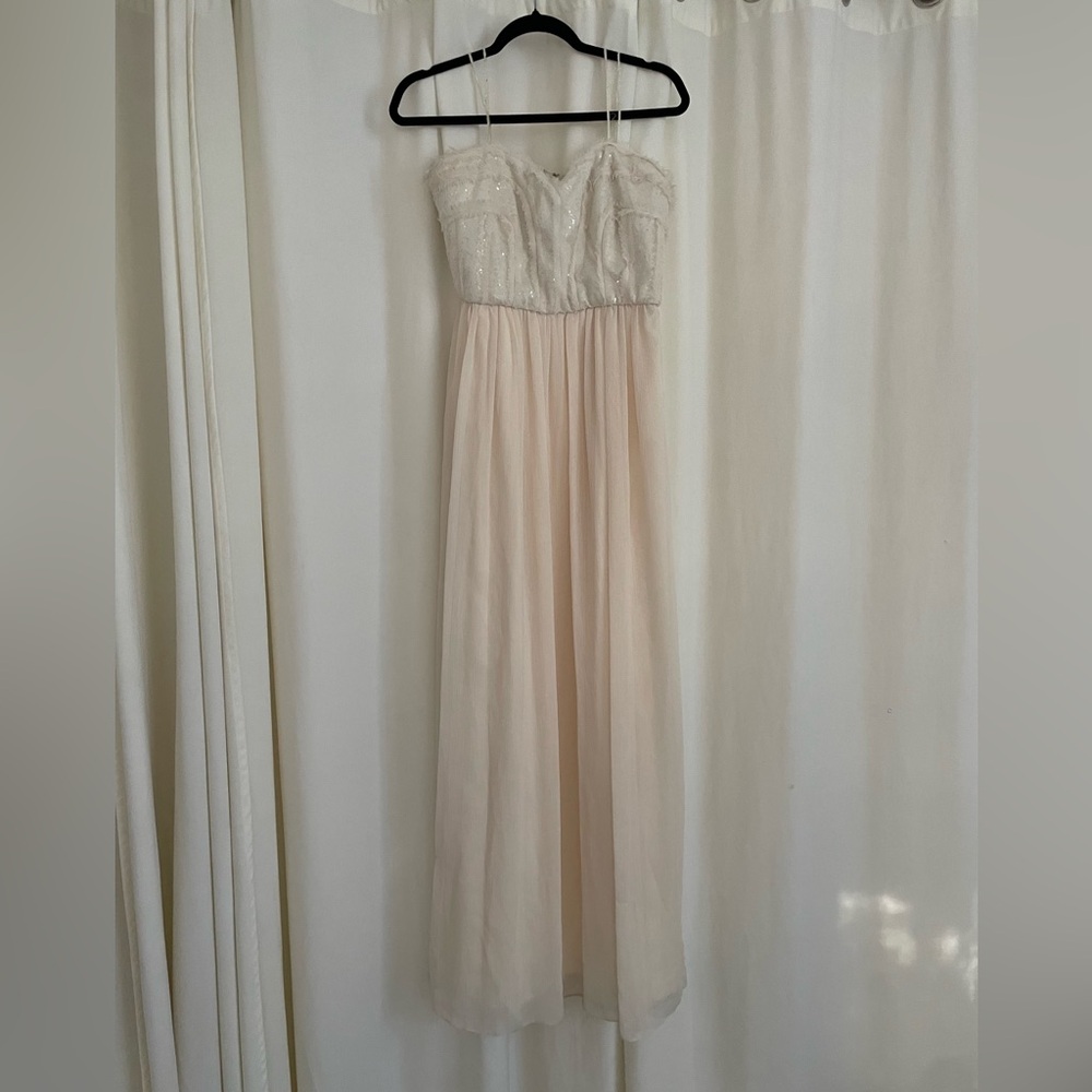 Max&Cleo Ivory Sweetheart Neckline Textured Bodice Chiffon Skirt